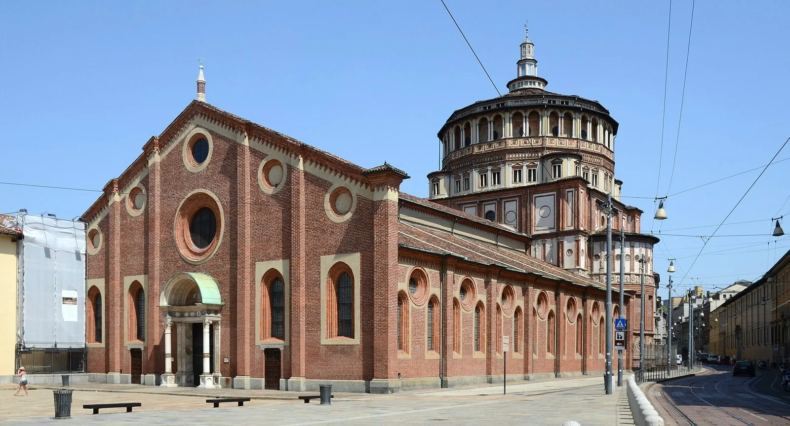 La chiesa di Santa Maria delle Grazie a Milano con la tribuna bramantesca
